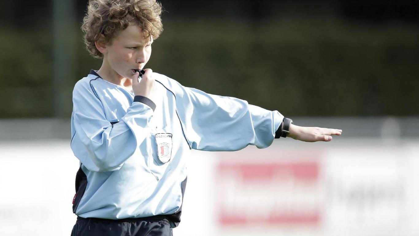 Schoolvoetbal Den Helder zoekt jeugdscheidsrechters!