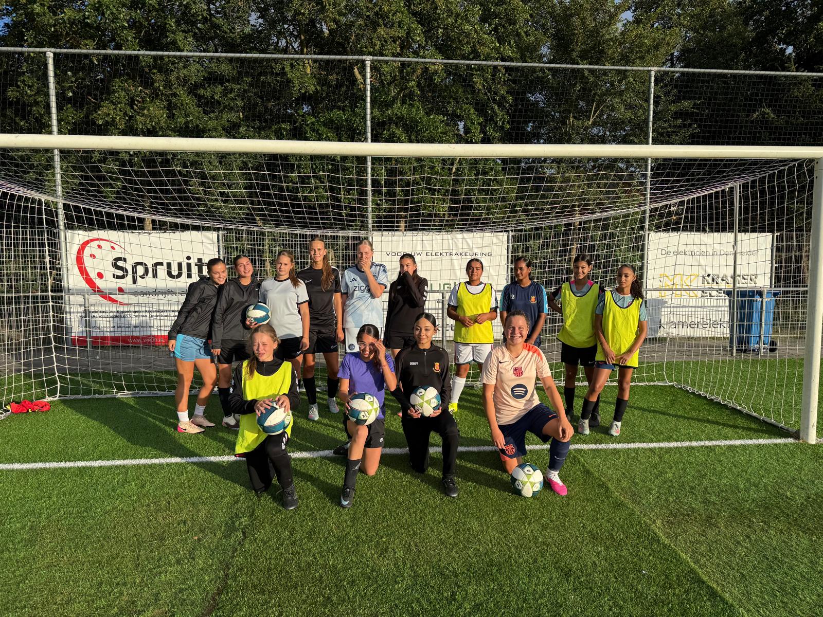MO15-1 zoekt een keepster!